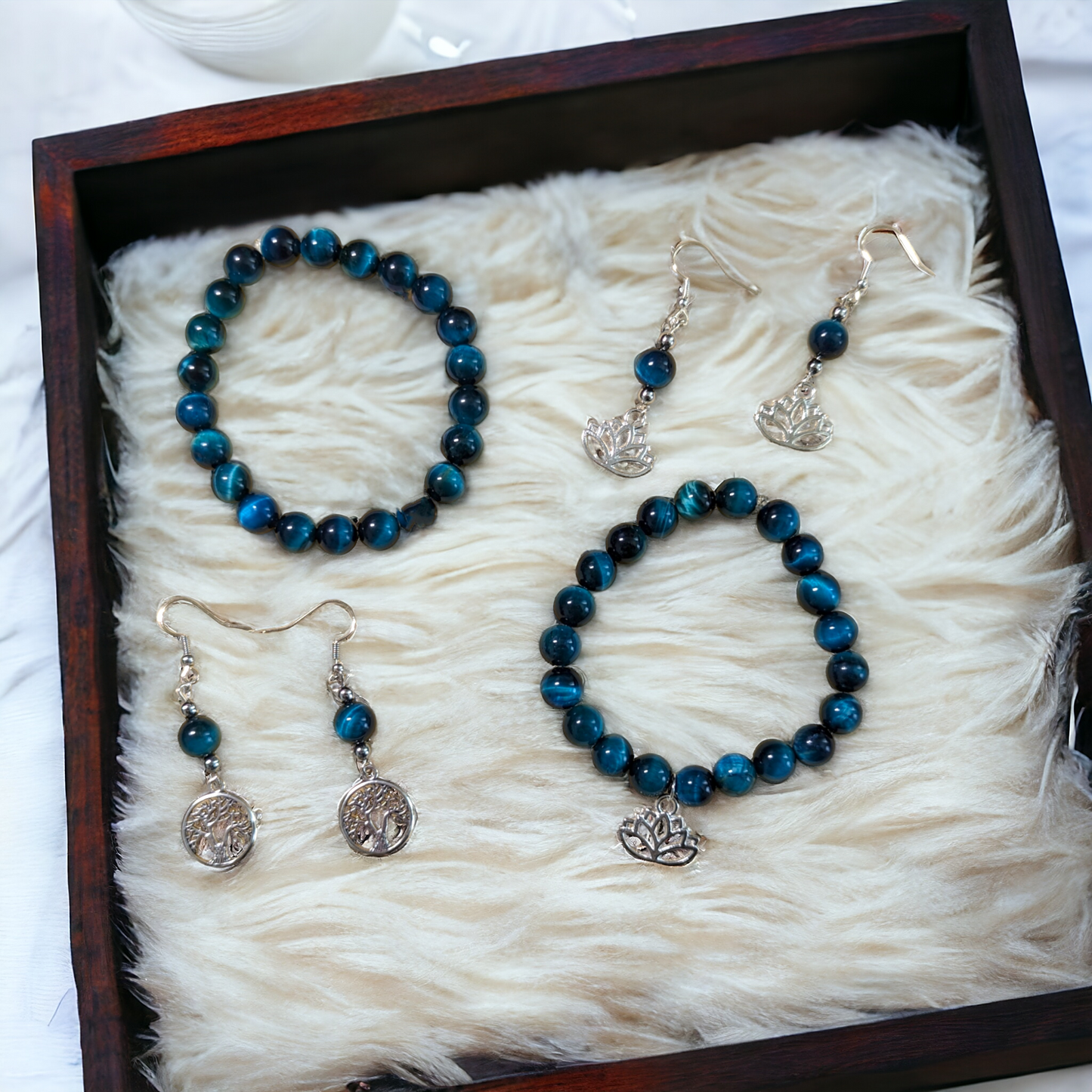 Colección de pulseras y pendientes elásticos de ojo de tigre azul pavo real oscuro