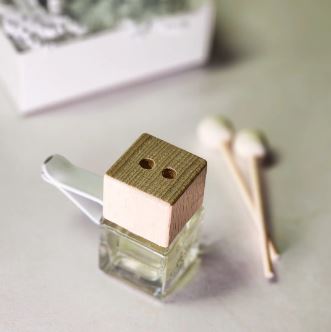 Vent Clip Car Diffuser - Cashmere & Cedarwood